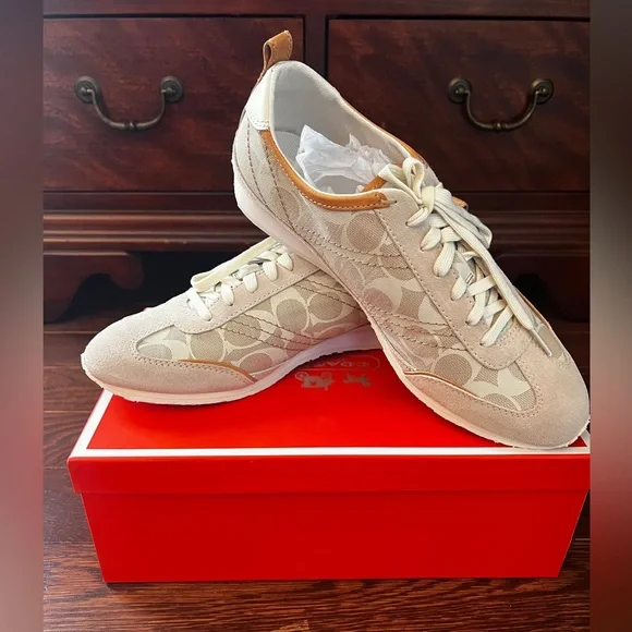 NWT COACH Women’s Tan & Brown Tennis Shoes Size 10 - Picture 1 of 11